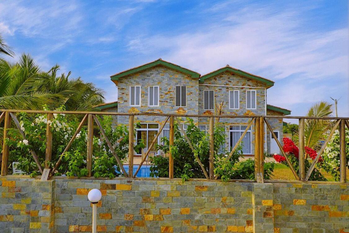 Ocean Green Beach Resort Prampram Esterno foto