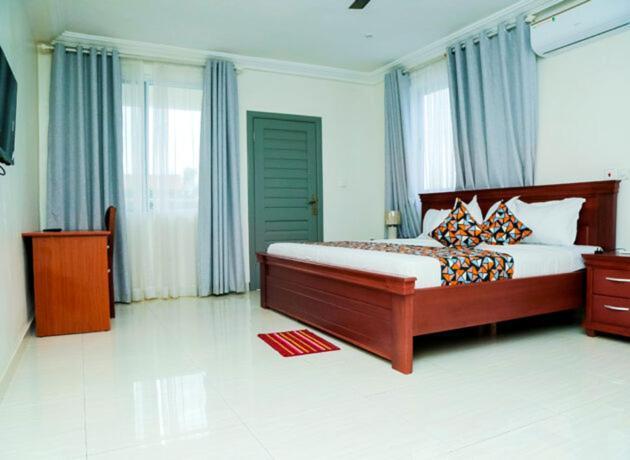 Ocean Green Beach Resort Prampram Esterno foto