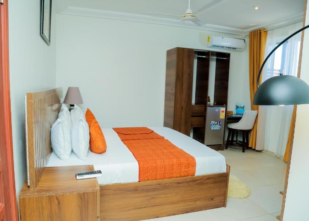 Ocean Green Beach Resort Prampram Esterno foto
