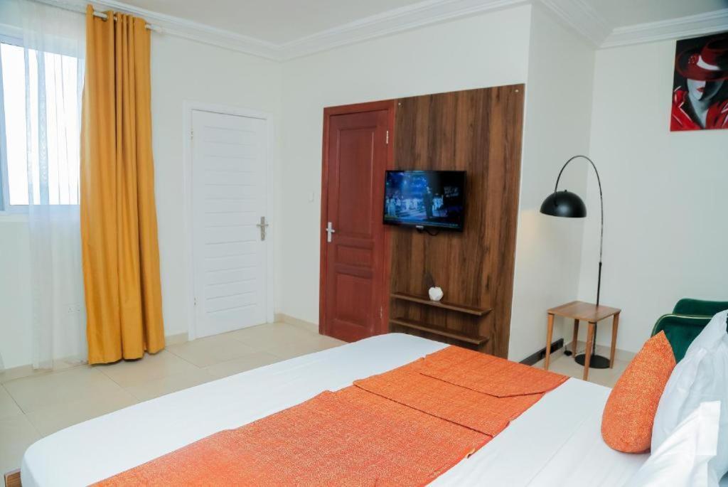 Ocean Green Beach Resort Prampram Esterno foto